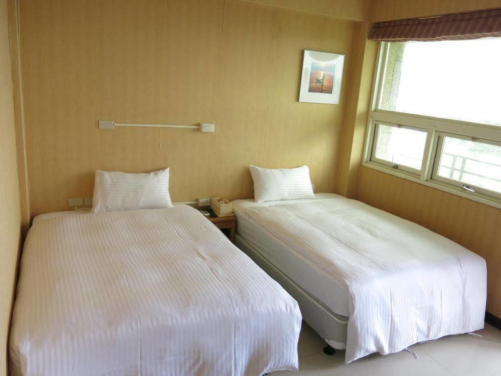 Fully One B&B T'ai-tung Eksteriør billede